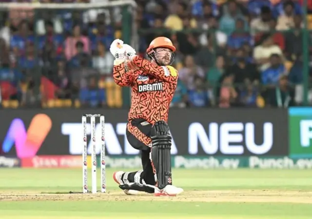 દિનેશ કાર્તિક, બેંગલોર, આઈપીએલ, બીબીસી ગુજરાતી