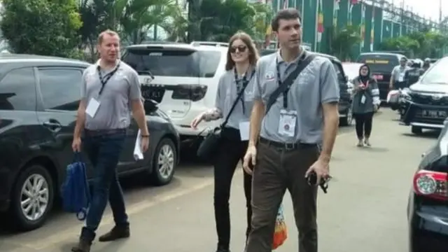 Pemantau pemilu internasional mengunjungi sejumlah TPS pada 17 April lalu.