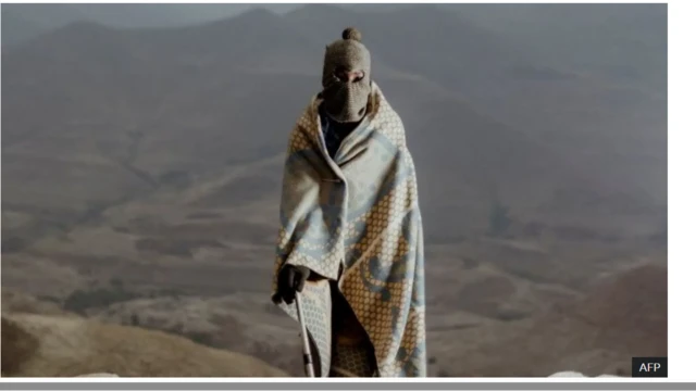 Aworan ọmọ Lesotho to lo aṣọ ilu wọn