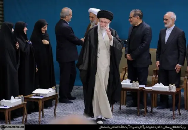 علی خامنه ای 