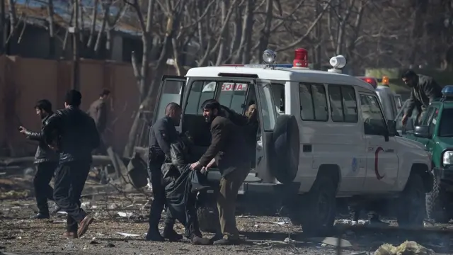 انفجار انتحاری آمبولانس در مرکز کابل