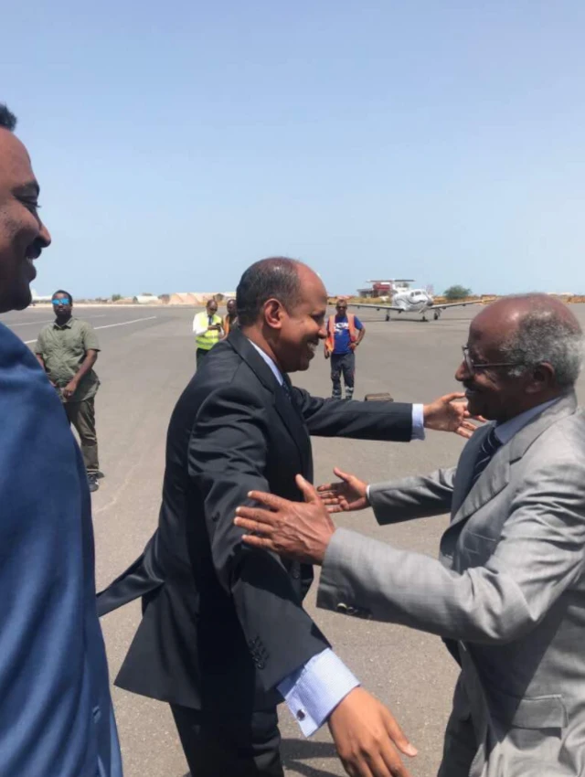 Maxamuud Cali Yuusuf iyo Cusmaan Saalax oo garoonka Jabuuti isku marxabbaynaya