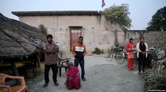 श्याम सुन्दर निषाद का घर और परिवार