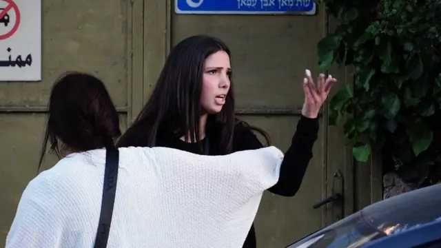 Les Palestiniens et les Israéliens s'opposent à l'expulsion de plusieurs familles palestiniennes du quartier de Sheikh Jarrah, à Jérusalem-Est occupée.