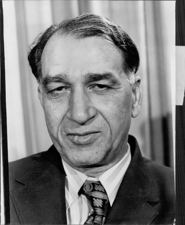 अब्दुल हाफिज कारदार.