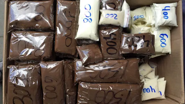 Venta de café, leche en polvo y azúcar en Caracas