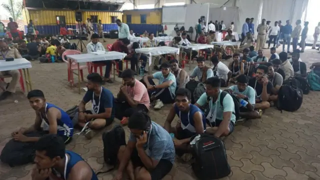 पोलीस भरतीसाठी आलेले तरुण (संग्रहित)