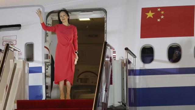 孟晚舟乘坐中国政府的包机于9月25日晚间抵达深圳。