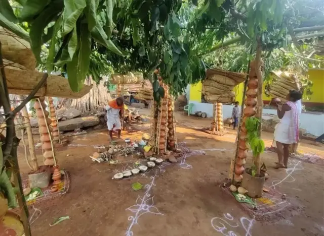 ત્રીજી વાર લગ્ન થાય ત્યારે લગ્ન પછી કન્યાને સાસરે વિદાય આપવામાં આવે છે.