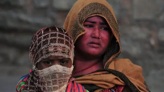 தொழிலாளர்கள்