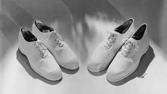 Unas zapatillas Dunlop de 1930.