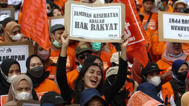 upah minimum provinsi UMP