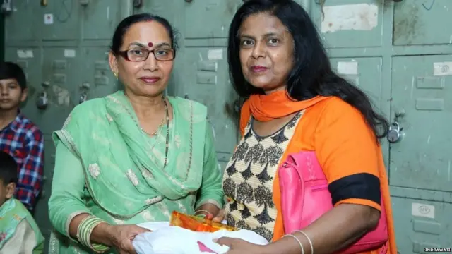 इंद्रावती, महिला डाकिया