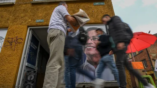 Afiche de Gustavo Petro