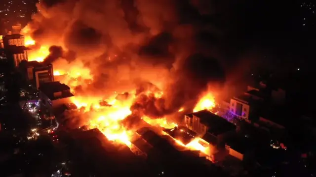 Dabka oo ku fiday suuqa