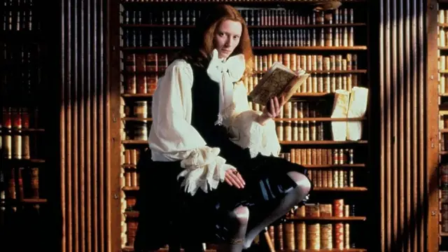 فيلم أورلاندو المستوحى من رواية وولف، يدور حول قصة رجل نبيل تحول لامرأة