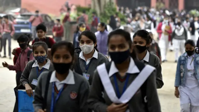 ஆண்,பெண் பள்ளிகள் தனித்தனியாக இருப்பது சரியா?