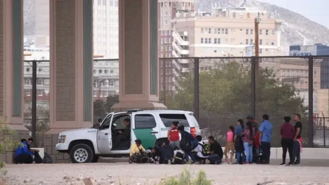 Migrantes detenidos por la Patrulla Fronteriza
