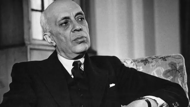 જવાહરલાલ નહેરુ, ભારતના પ્રથમ વડા પ્રધાન, બીબીસી ગુજરાતી, ભારત, ઇન્દિરા ગાંધી, રાજકારણ, આઝાદ ભારત, આઝાદી, ગાંધીજી
