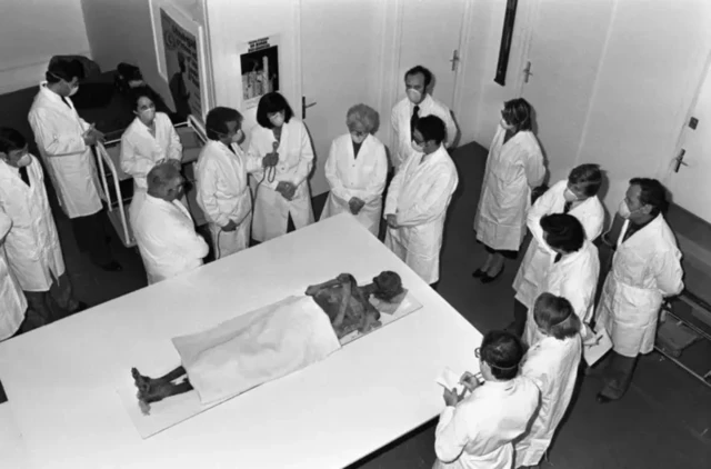 دولت فرانسه آزمایشگاهی مجهز با فناوری‌های پیشرفته در موزه انسان برای مطالعه مومیایی رامسس دوم آماده کرد 