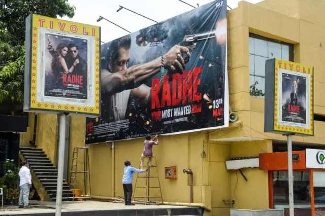 திரைப்படங்களில் முஸ்லிம்கள் எப்படி காட்டப்படுகின்றனர்