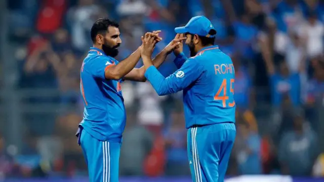 मोहम्मद शमी का साथ रोहित शर्मा