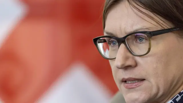 صورة للدبلوماسية السويسرية ميريانا سبولياريتش، رئيسة اللجنة الدولية للصليب الأحمر، قالت فيها "إن الإنسانية تفشل في غزة".
