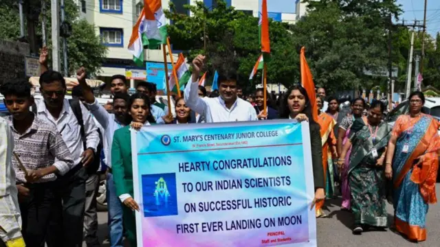 भारतीय वैज्ञानिकों की सफलता पर हैदराबाद में जुलूस 