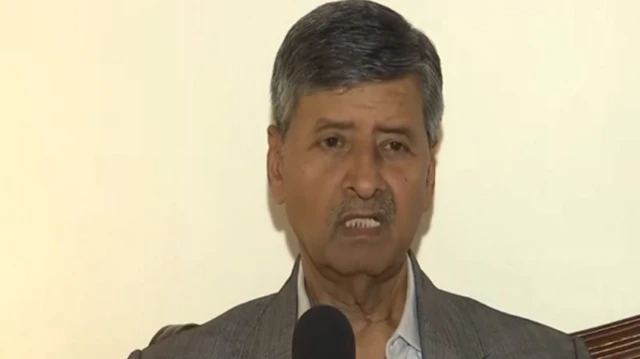 2016ல் ராஜஸ்தான் உயர்நீதிமன்றத்தின் பொறுப்பு தலைமை நீதிபதியாக செயல்பட்டார்.