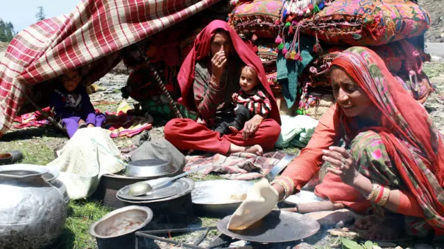 बकरवाल समुदाय के लोग