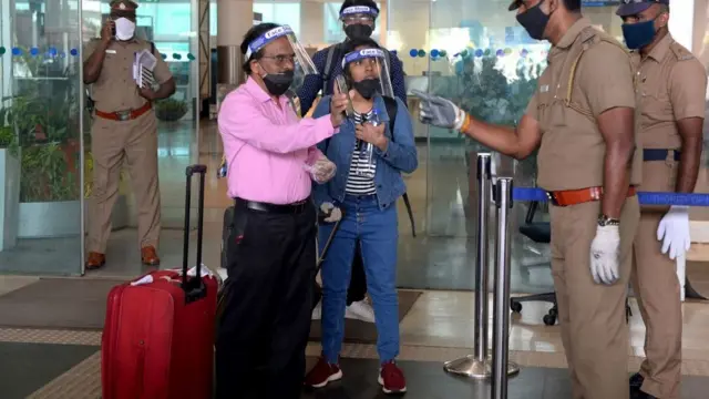 தமிழ்நாட்டில் இ-பாஸ் முறை ரத்து, பல புதிய தளர்வுகள் - 20 முக்கிய தகவல்கள்