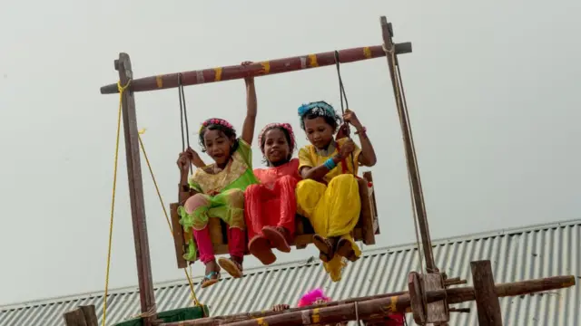 শিশু নাগরদোলা