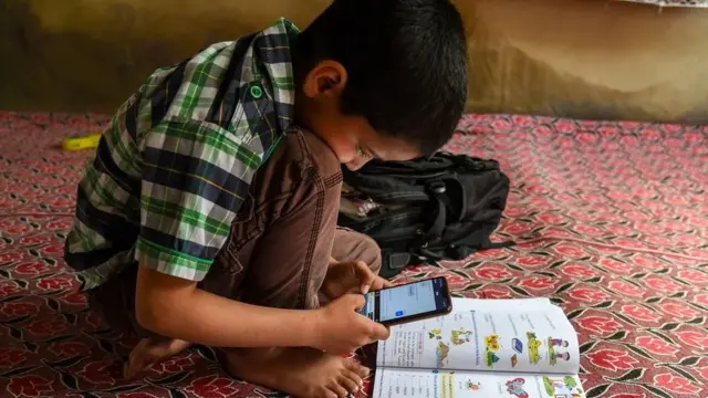 குழந்தைகள் மீது ஸ்மார்ட்ஃபோன் ஏற்படுத்தும் தாக்கம்