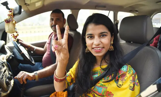 বিহারের বিজেপি বিধায়ক ও সঙ্গীতশিল্পী মৈথিলী ঠাকুর