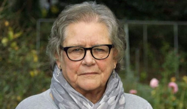 Marjory McQueen était chez elle et regardait le ciel devenir orange.