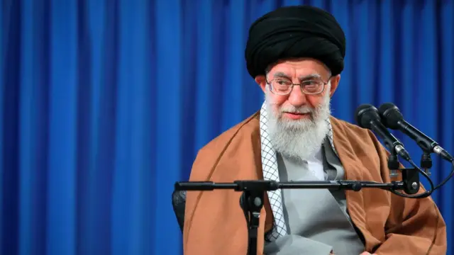 آیت الله خامنه ای