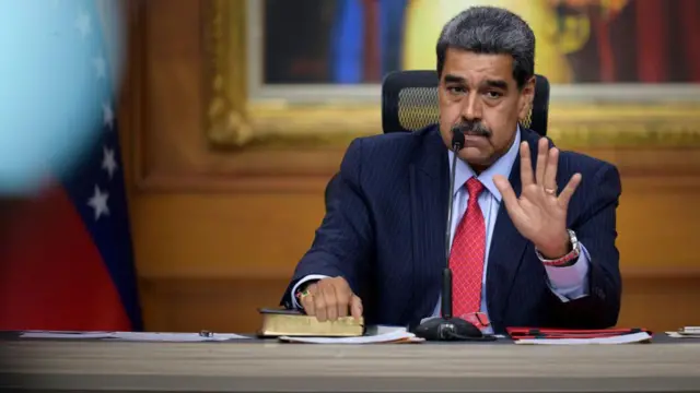 Nicolás Maduro fazendo o anúnciocleo catra slotuma coletivacleo catra slotimprensa no Palácio Presidencialcleo catra slotMiraflores.