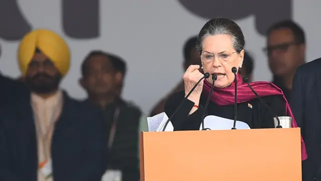 सोनिया गांधी