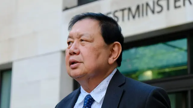 တရားရုံးရှေ့မှာတွေ့ရတဲ့ ဦးကျော်စွာမင်း