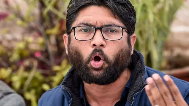 નરેન્દ્ર મોદીને સંબોધીને કરેલી ટ્વીટને લઈને આસામ પોલીસે કરેલા એક કેસમાં જામીન બાદ આસામમાં જ જિજ્ઞેશ મેવાણી સામે બીજો એક કેસ નોંધવામાં આવ્યો છે