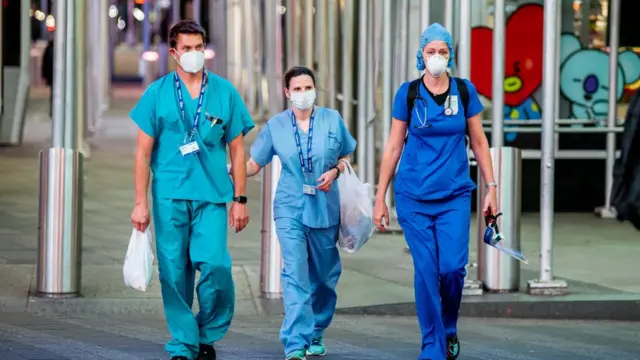 கொரோனா வைரஸ்: பரிசோதனை நிலையத்தில் இருந்து வெளியானது என்ற வாதத்தில் உண்மை இருக்கிறதா?