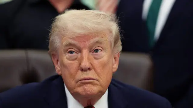 डोनाल्ड ट्रंप