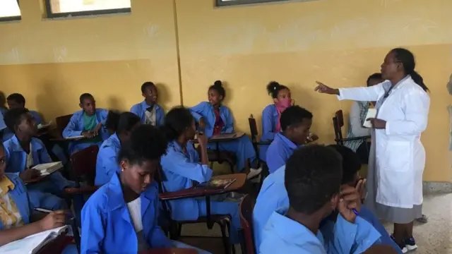 መምህር ለተብርሃን ተምሃሮ 10ይ ክፍሊ እናምሃረት