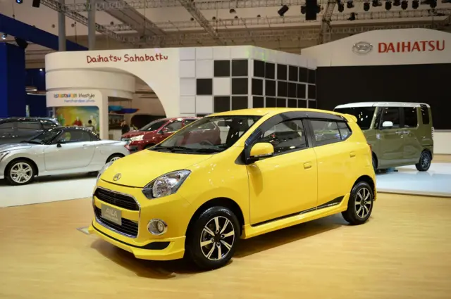 Mobil hemat energi dan harga terjangkau (LCGC).