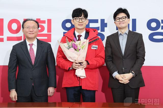 박충권이 누구야?... ‘북한 미사일 개발자’ 한국 국회의원 되다 - BBC News 코리아