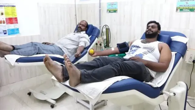 કેટલાક રક્તદાતાઓ છેલ્લાં 15 વર્ષથી અહીં રક્તદાન કરી રહ્યા છે