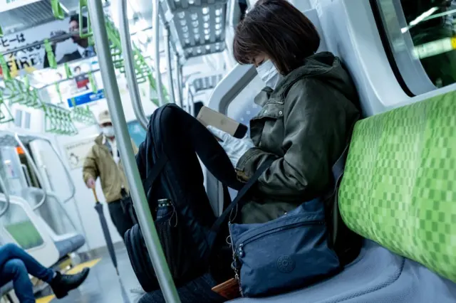 Японка в метро