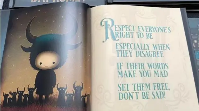 Buku cerita Goodnight Baphomet menjadi populer di kalangan hadirin.