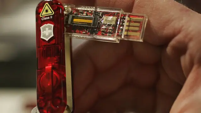 Сучасна модель із флешкою