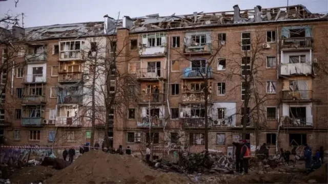 శిథిలమైన భవనాలు